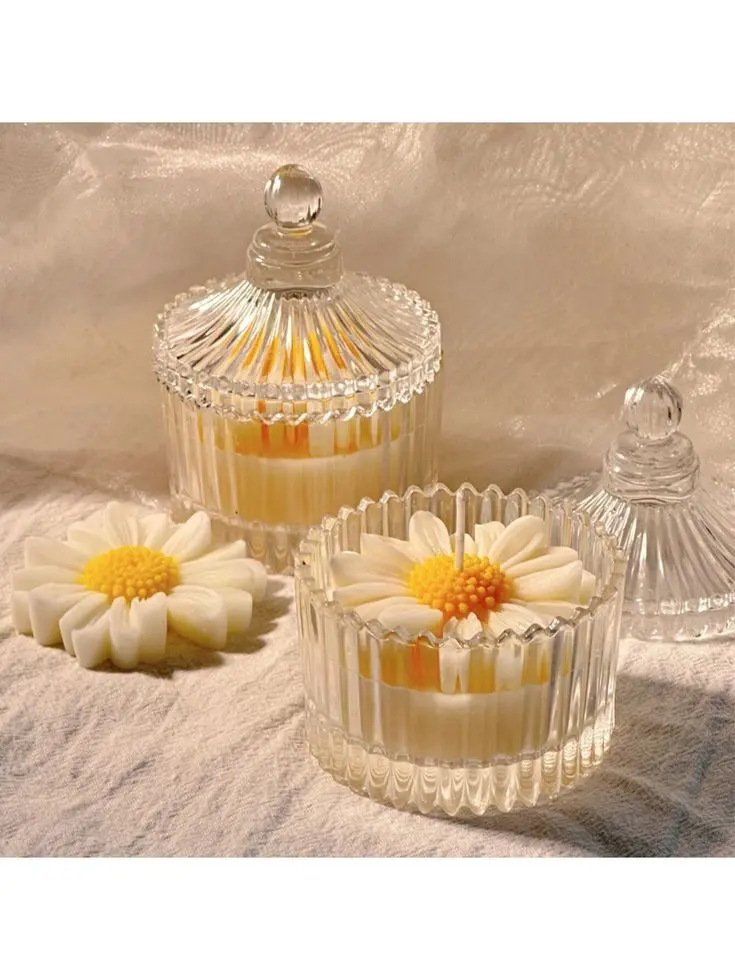 Unique Daisy Luxe Jar Candle