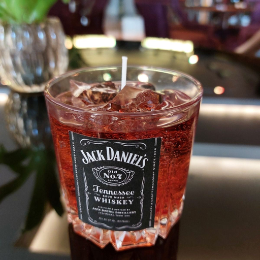 Luxury Whiskey Glass Candle with Ice Cubes – Handmade Soy Wax Bar Décor & Gift